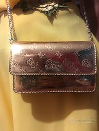 Pochette / Tracollina Guess
