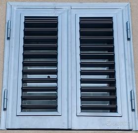 serrande in ferro complete di infissi interni 