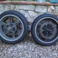 RUOTE MOTO 120/70 E 160/60 ZR17 COMPLETE DI DISCHI