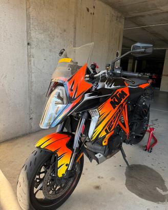 KTM SuperDuke GT 1290