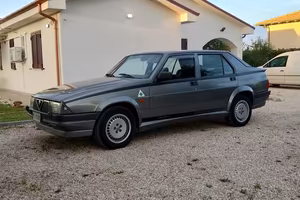 Alfa 75 2000 TS