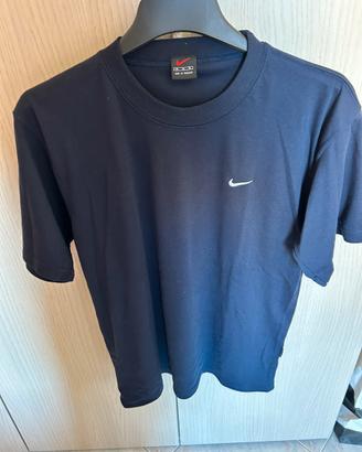 T-shirt Nike swoosh retrò vintage anni 90