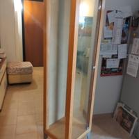 Mobile con 3 ripiani 