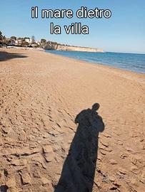 In avola mare,graziosa villetta indipende