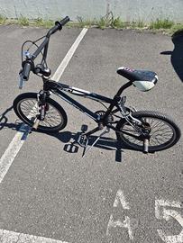 bicicletta bmx