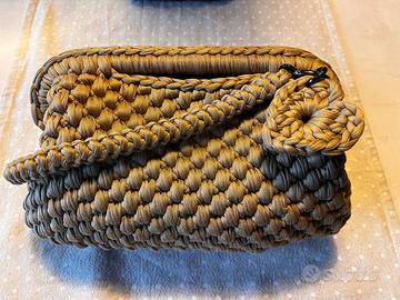 Clutch midi artigianale in fettuccia lycra