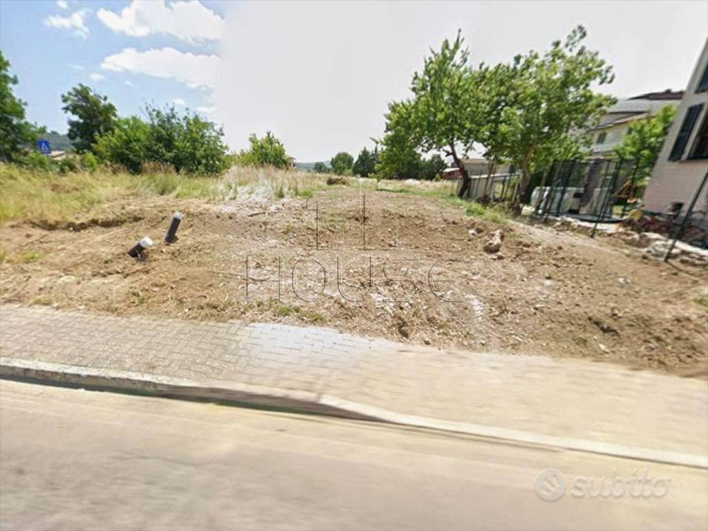 Terreno di 712 m² a San Giustino - Vista 2