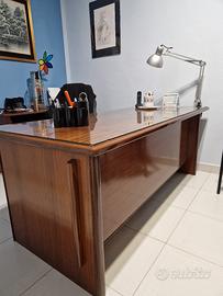 Scrivania Professionale In Legno Massello