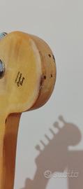 Squier Stratocaster ispirata a Fender 1954