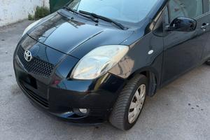 Toyota yaris 1.0 benzina