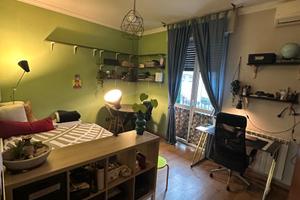 Stanta matrimoniale con balcone e clima