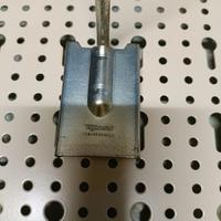 GANCI PER PANNELLI FORATI