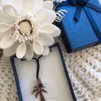 Collana con ciondolo in acciaio unisex - NUOVA.