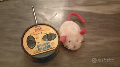topolino con telecomando per gatti 