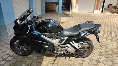 Honda VFR 800 splendida km. originali