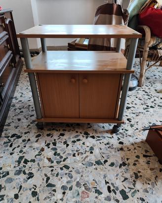 mobiletto porta TV o pc