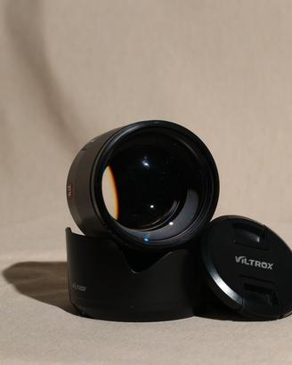 viltrox 85mm f1 8 attacco canon RF