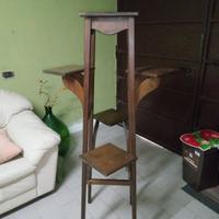 Porta piante in legno