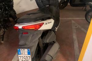 Scooter Yamaha X Max 400