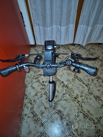 Propulsore da agganciare alla carrozina