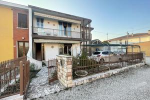 PORZIONE DI BIFAMILIARE A FONTANIVA