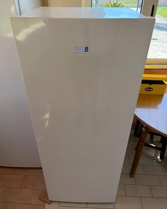 Congelatore verticale, Beko 215 litri classe E