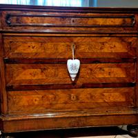 Cassettone fine 800 noce e radica