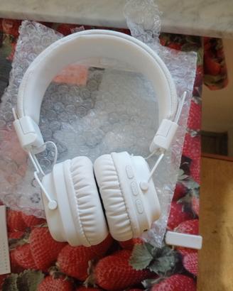 le cuffie bluetooth nuove bianche