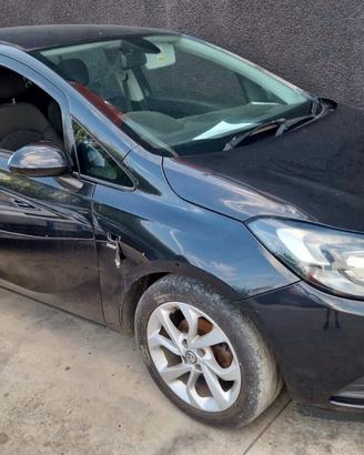 Opel Corsa 1.4L benzina anno 2016 per ricambi (2a)