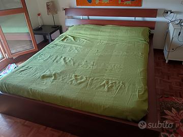 Letto matrimoniale con rete