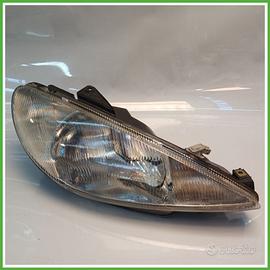 Faro Fanale Proiettore Destro DX VALEO 89005131 PE