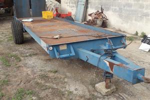 Rimrchio agricolo con pianale x trasporto macchine