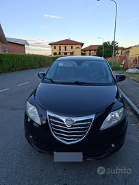 Lancia Ypsilon 1.2 69 cv- adatta a neopatentati