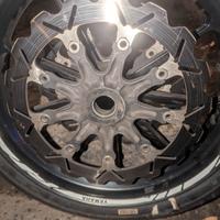 cerchio Yamaha anteriore