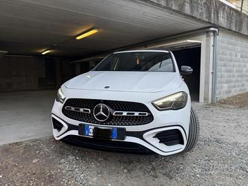GLA 200d 150cv amg premium plus