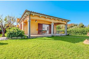 Villette a 180 metri dal mare la cinta