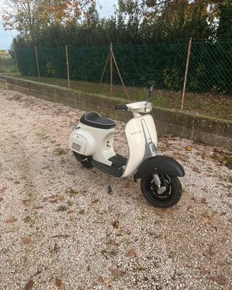 Vespa 50 Special