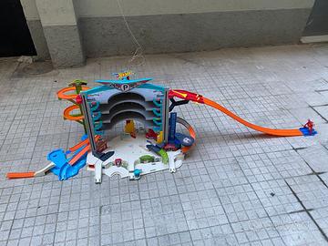 Hot Wheels Mega Garage CMP80
