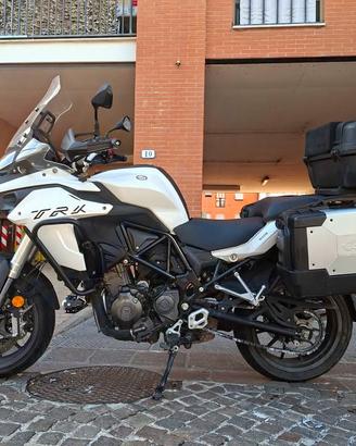 Benelli TRK 502 ABS