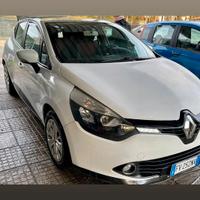 Renault Clio 1.5 DCI costume National 75cv