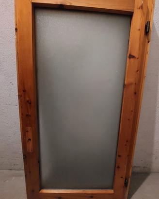 Finestra in legno pregiato