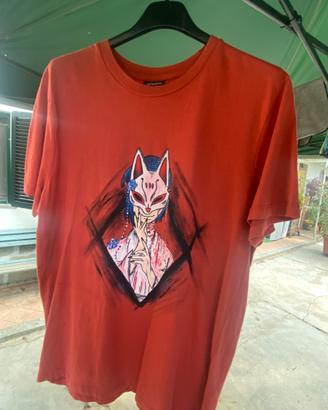 T-Shirt Rossa conStampa ArtisticaMaschera Kitsune