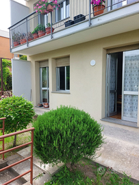 Appartamento piano terra c/garage+giardino