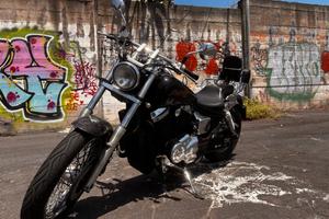 Honda VT750 Black Widow – 750 Custom pronta all’us