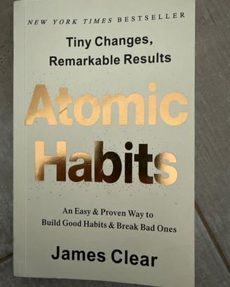 Libro atomic habits - james clear INGLESE