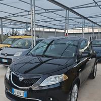 Lancia Ypsilon 1.2 69 CV 5 porte S&S Platinum