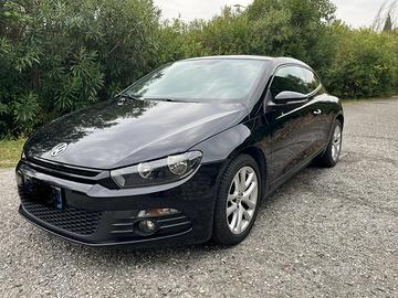 Volskswagen Scirocco 2.0 TFSI DSG - 200cv