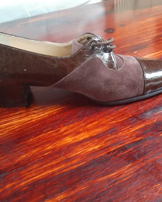 scarpe con lacci