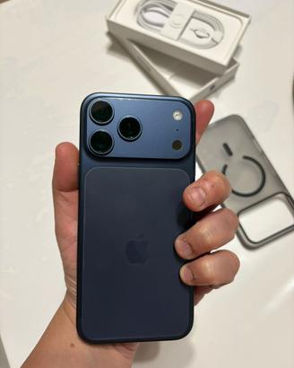 Iphone 17 pro max blu