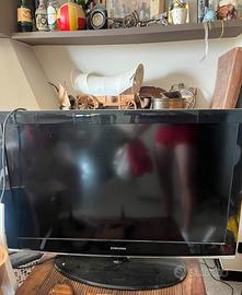 TV Samsung 40” LCD HD